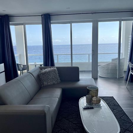 Saint Tropez Boutique Hotel ウィレムスタッド 部屋 写真