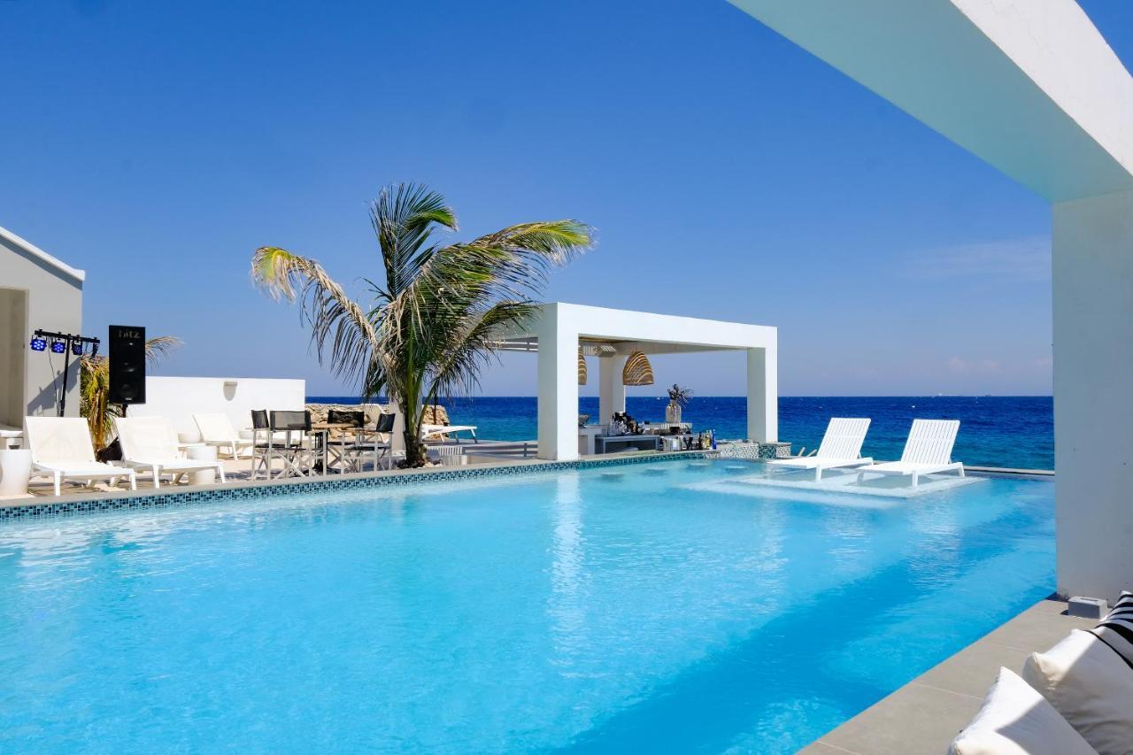 Saint Tropez Boutique Hotel ウィレムスタッド エクステリア 写真