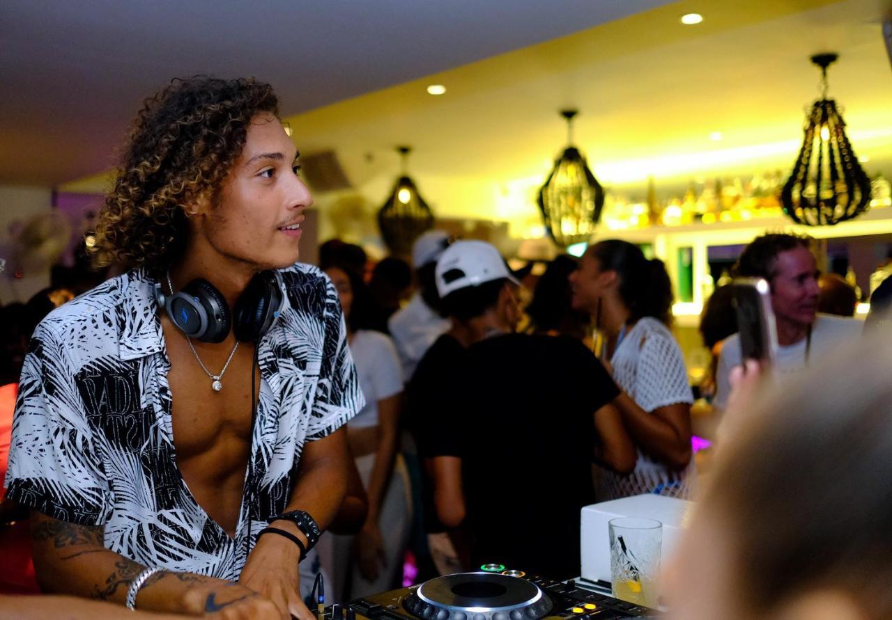 Saint Tropez Boutique Hotel ウィレムスタッド エクステリア 写真