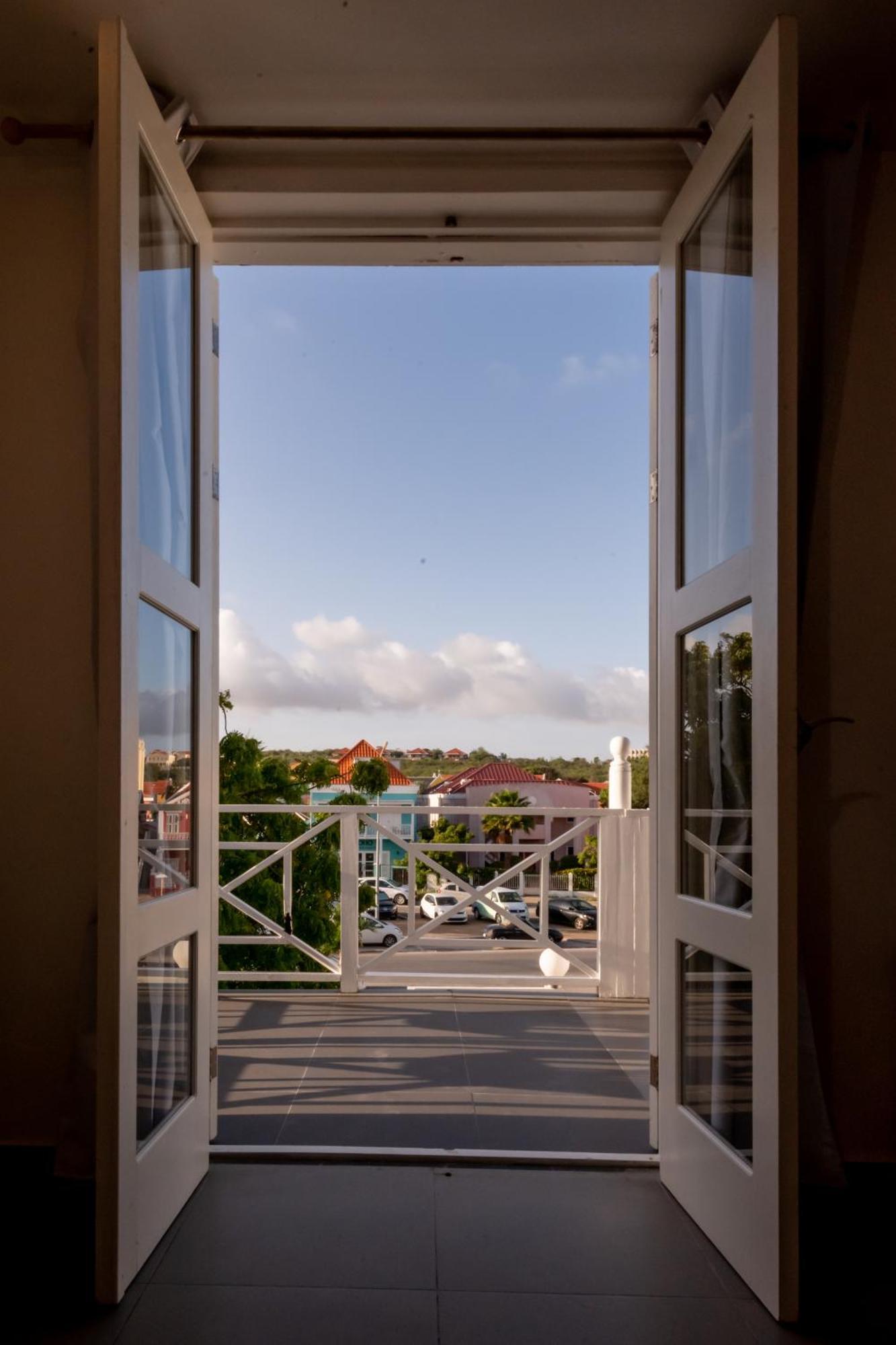 Saint Tropez Boutique Hotel ウィレムスタッド 部屋 写真