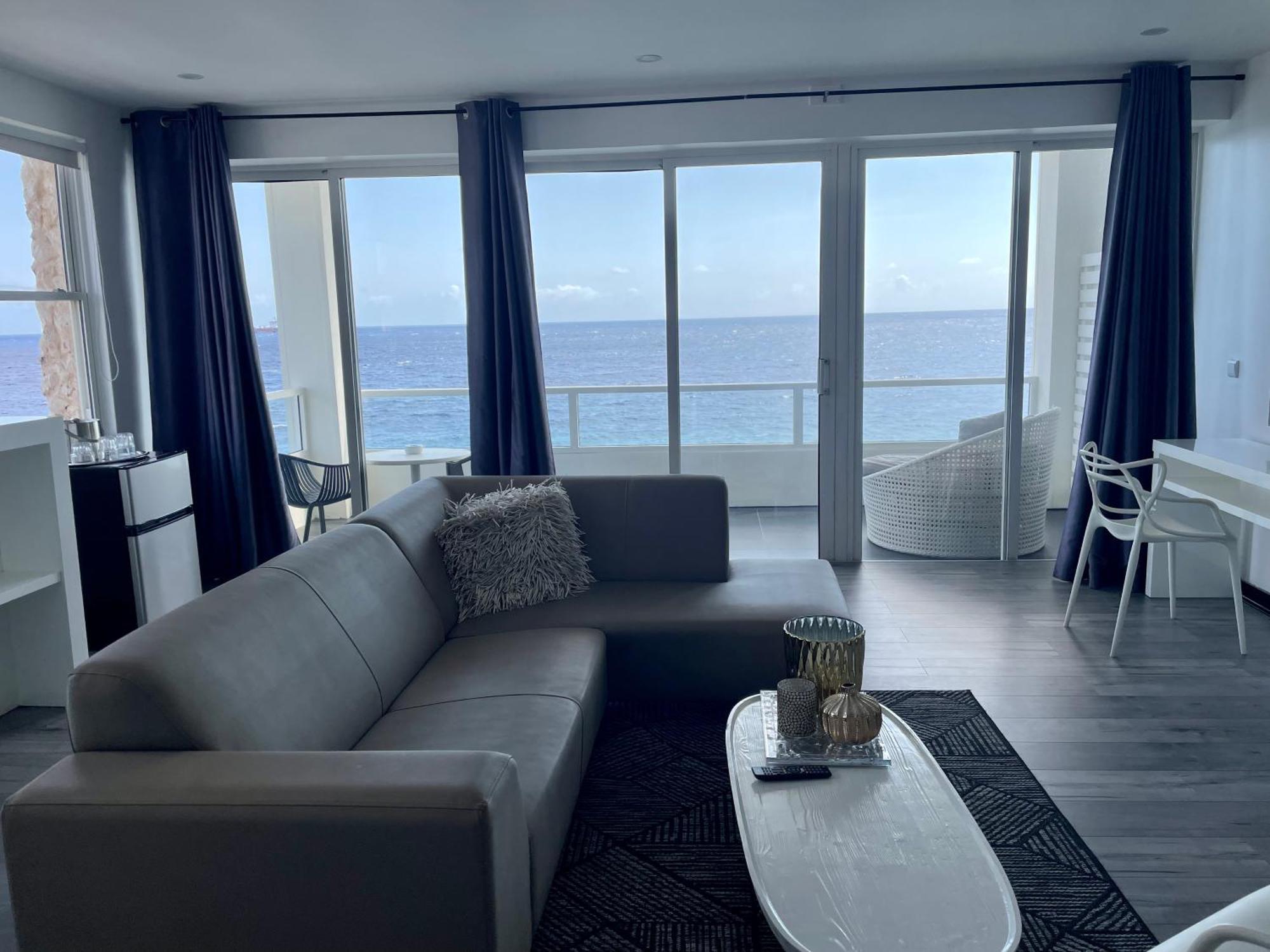 Saint Tropez Boutique Hotel ウィレムスタッド 部屋 写真