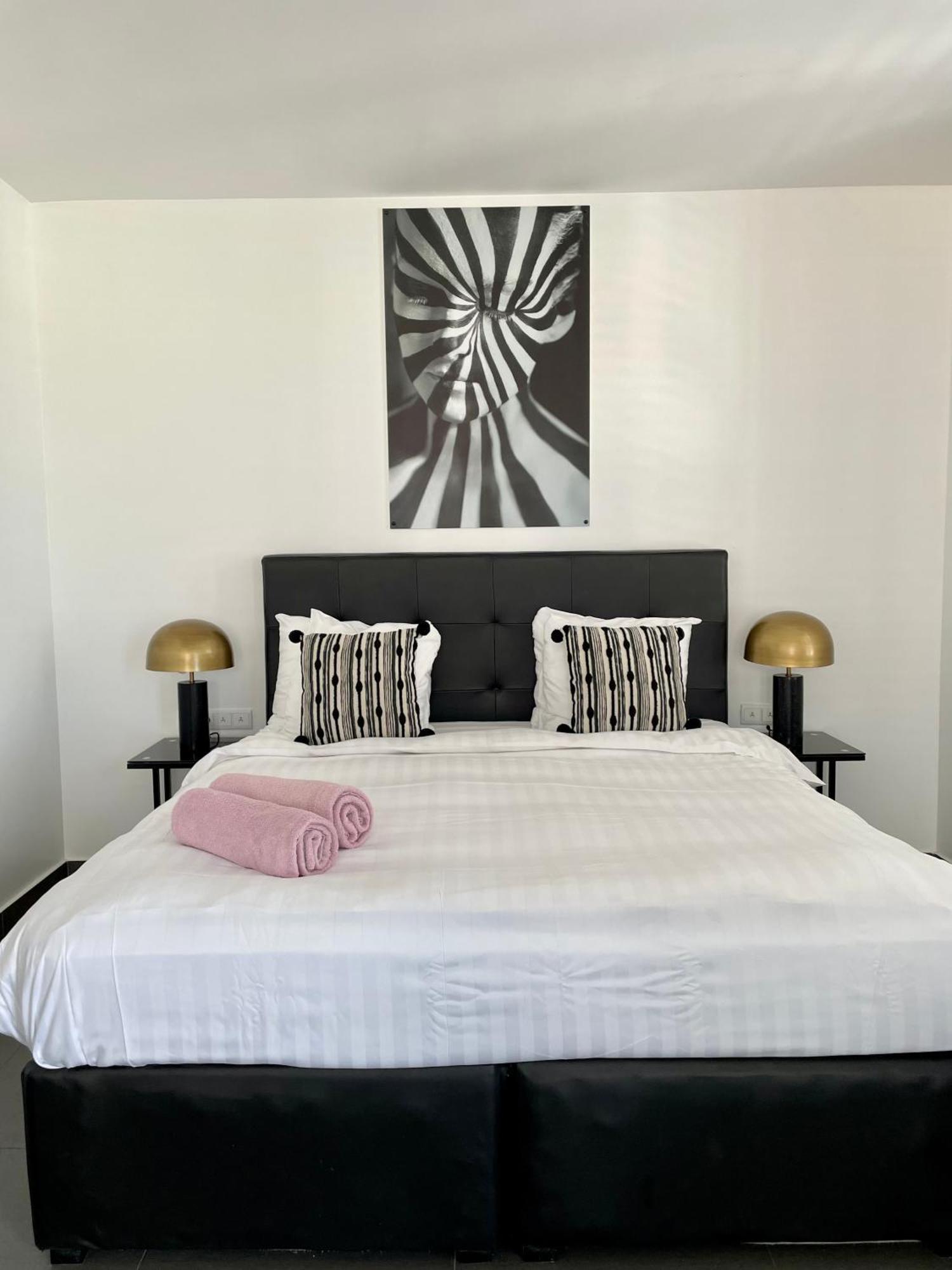Saint Tropez Boutique Hotel ウィレムスタッド 部屋 写真