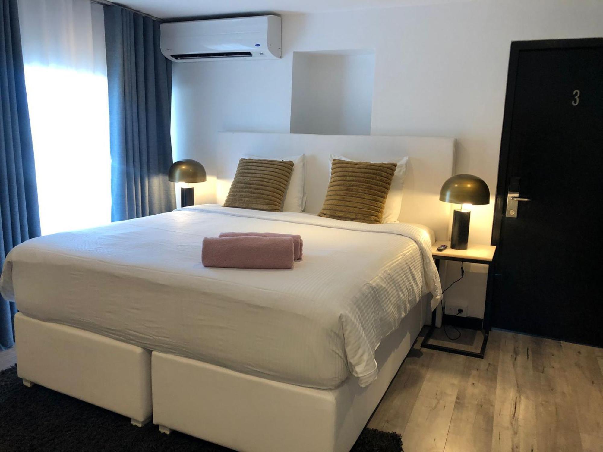 Saint Tropez Boutique Hotel ウィレムスタッド 部屋 写真
